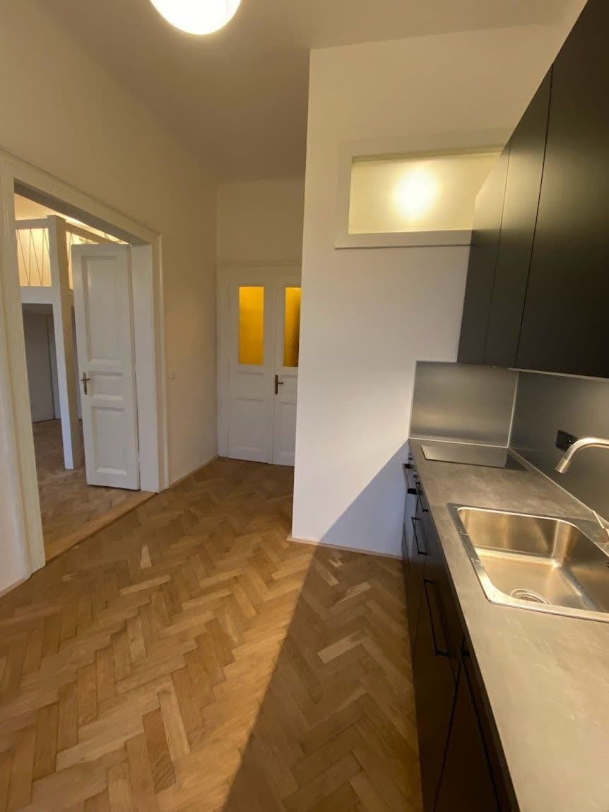 Prenájom bytu 2-izbový 45 m², Na Bělidle, Praha, Praha Prenájom bytu 2-izbový 45 m², Na Bělidle, Praha, Praha