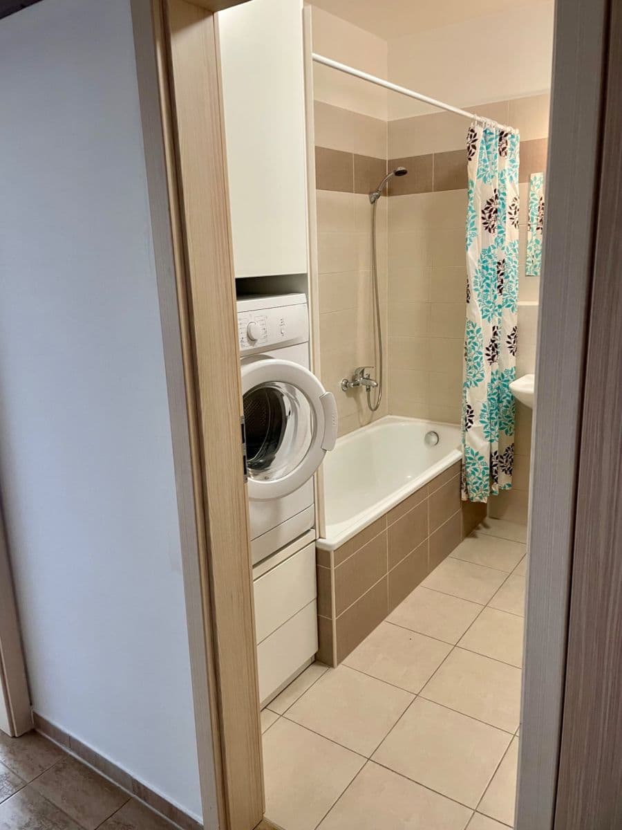 Predaj bytu 2-izbový 49 m², Edvarda Beneše, Olomouc, Olomoucký kraj Predaj bytu 2-izbový 49 m², Edvarda Beneše, Olomouc, Olomoucký kraj