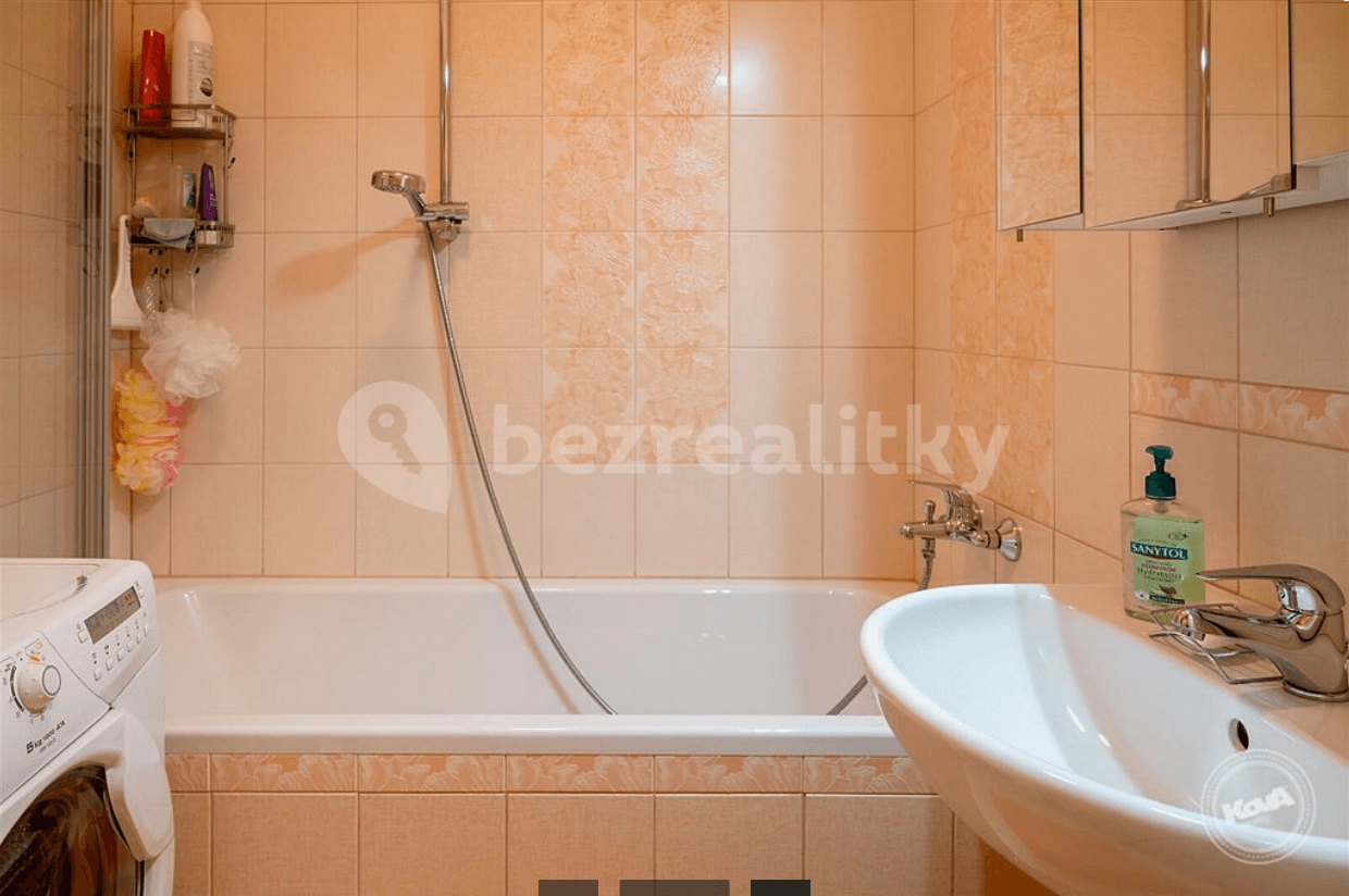 Prenájom bytu 2-izbový 48 m², Hekrova, Praha, Praha Prenájom bytu 2-izbový 48 m², Hekrova, Praha, Praha