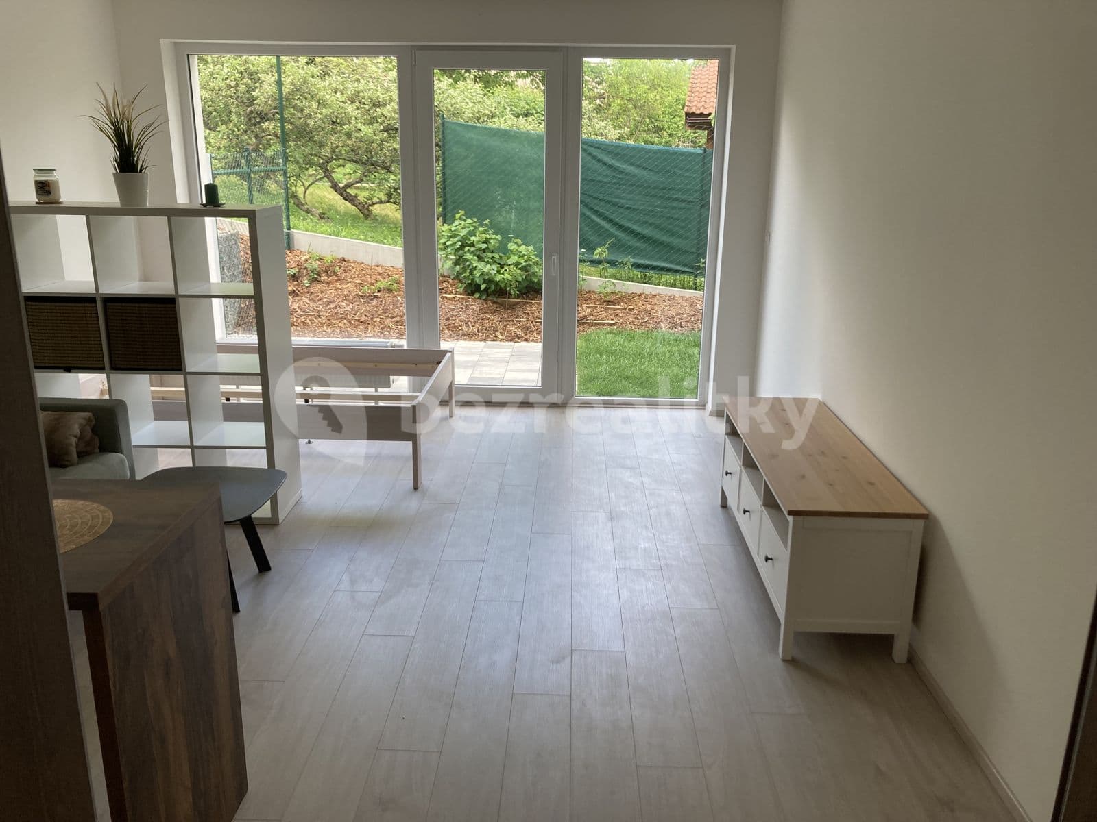 Prenájom bytu 1-izbový 37 m², Pod Viaduktem, Praha, Praha Prenájom bytu 1-izbový 37 m², Pod Viaduktem, Praha, Praha