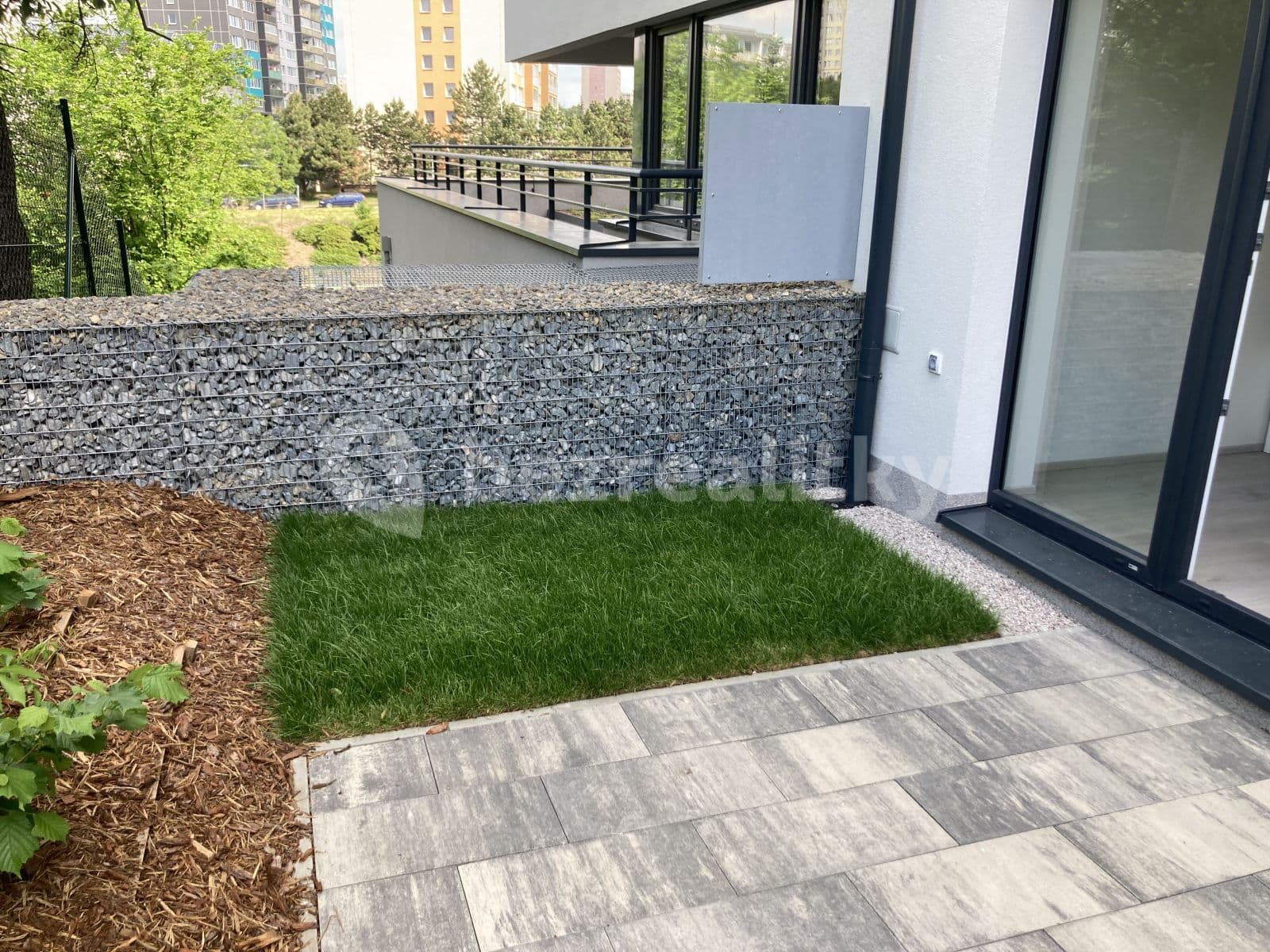 Prenájom bytu 1-izbový 37 m², Pod Viaduktem, Praha, Praha Prenájom bytu 1-izbový 37 m², Pod Viaduktem, Praha, Praha