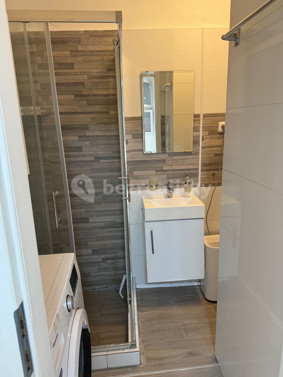 Prenájom bytu 1-izbový 25 m², Pod Zvonařkou, Praha, Praha Prenájom bytu 1-izbový 25 m², Pod Zvonařkou, Praha, Praha