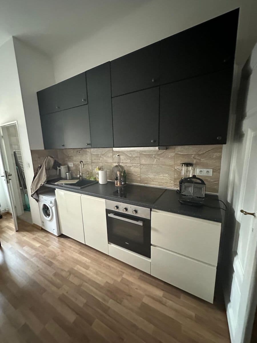 Prenájom bytu 3-izbový 68 m², Malířská, Praha, Praha Prenájom bytu 3-izbový 68 m², Malířská, Praha, Praha