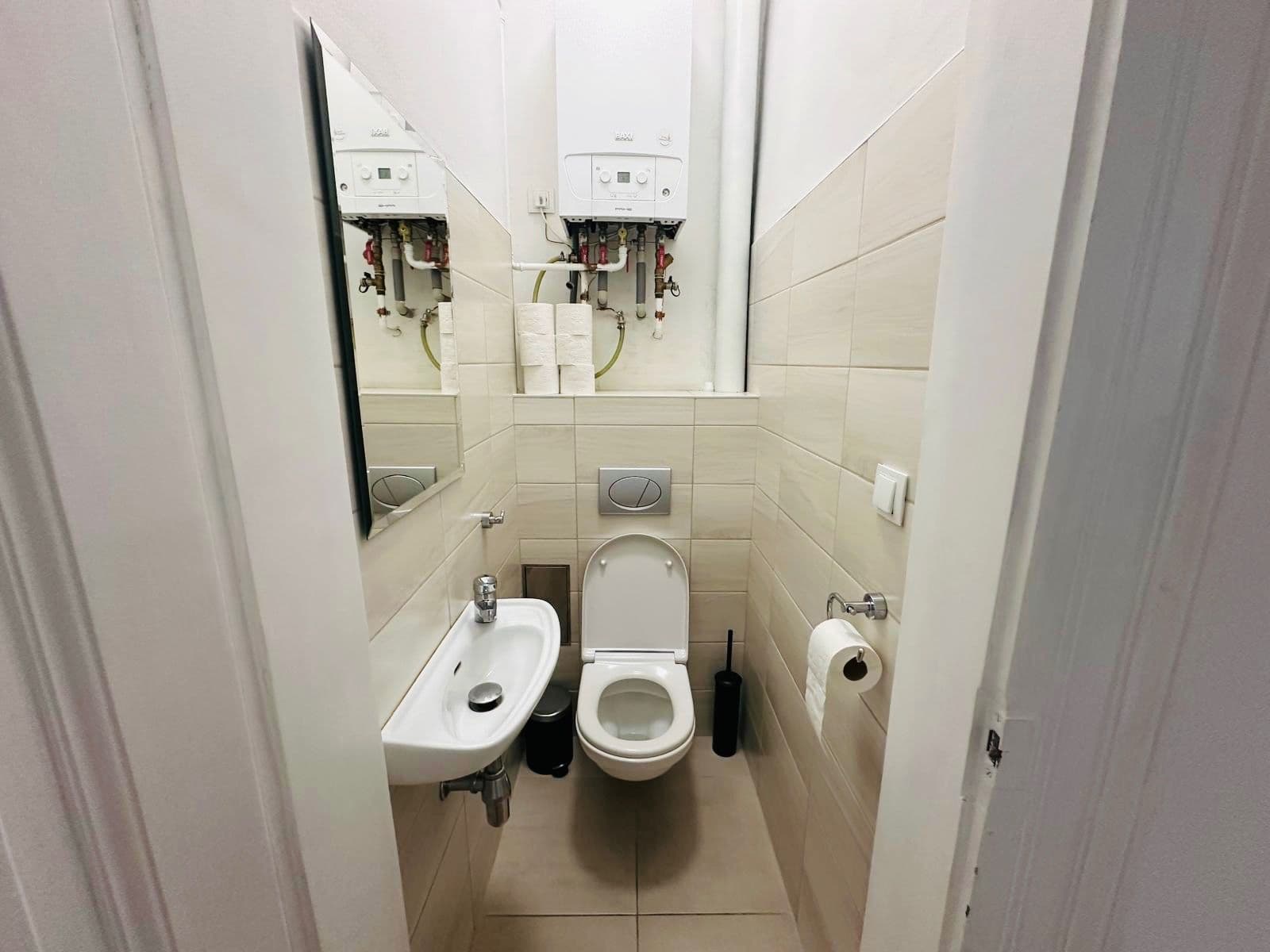 Prenájom bytu 3-izbový 68 m², Malířská, Praha, Praha Prenájom bytu 3-izbový 68 m², Malířská, Praha, Praha