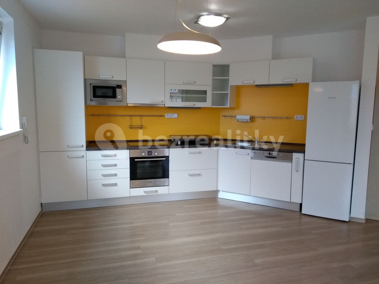 Prenájom bytu 3-izbový 112 m², Javorová, Liberec, Liberecký kraj Prenájom bytu 3-izbový 112 m², Javorová, Liberec, Liberecký kraj