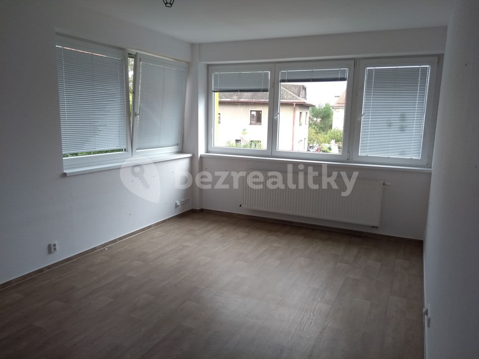 Prenájom bytu 3-izbový 112 m², Javorová, Liberec, Liberecký kraj Prenájom bytu 3-izbový 112 m², Javorová, Liberec, Liberecký kraj