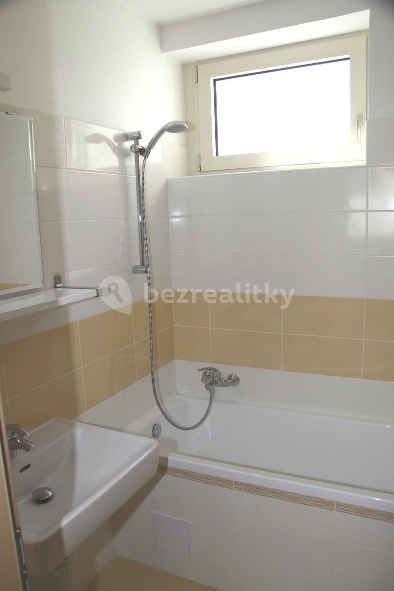 Prenájom bytu 2-izbový 50 m², Fastrova, Praha, Praha Prenájom bytu 2-izbový 50 m², Fastrova, Praha, Praha