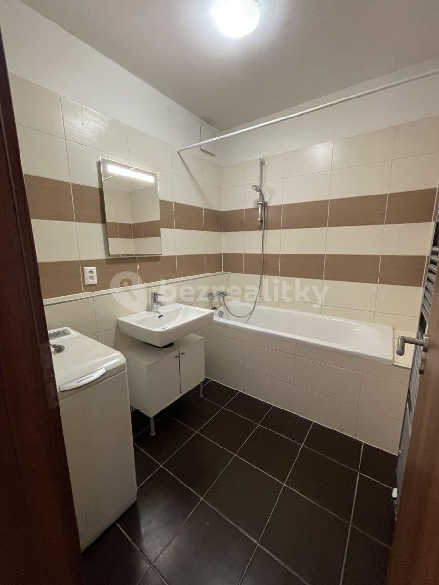 Prenájom bytu 2-izbový 73 m², Jantarová, Ostrava, Moravskoslezský kraj Prenájom bytu 2-izbový 73 m², Jantarová, Ostrava, Moravskoslezský kraj