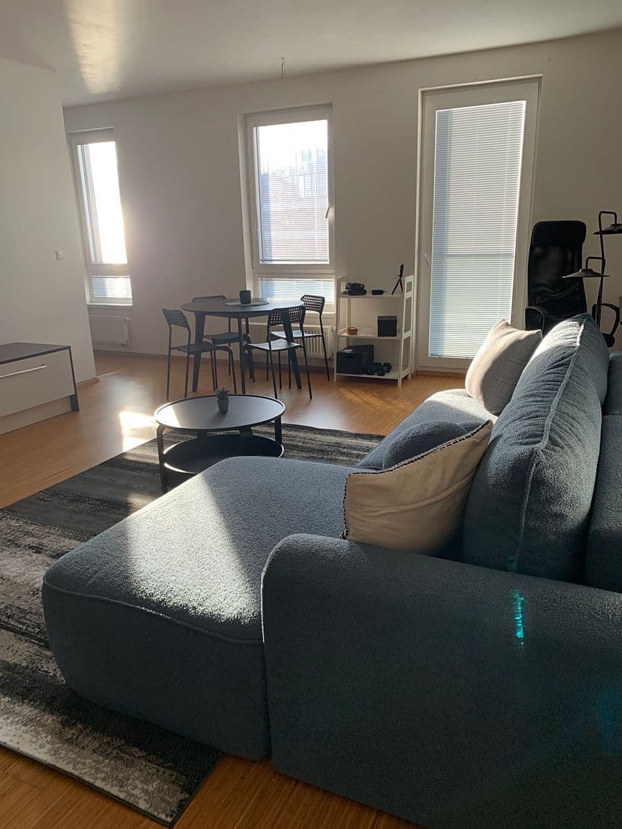 Prenájom bytu 2-izbový 73 m², Jantarová, Ostrava, Moravskoslezský kraj Prenájom bytu 2-izbový 73 m², Jantarová, Ostrava, Moravskoslezský kraj