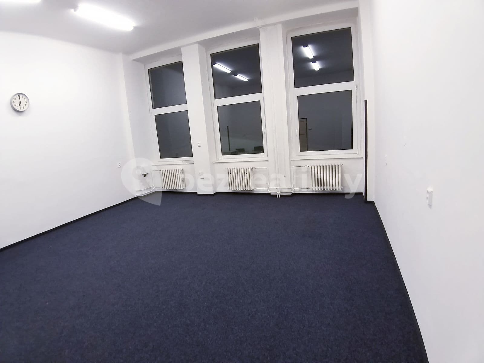 Prenájom kancelárie 24 m², Podnikatelská, Praha, Praha