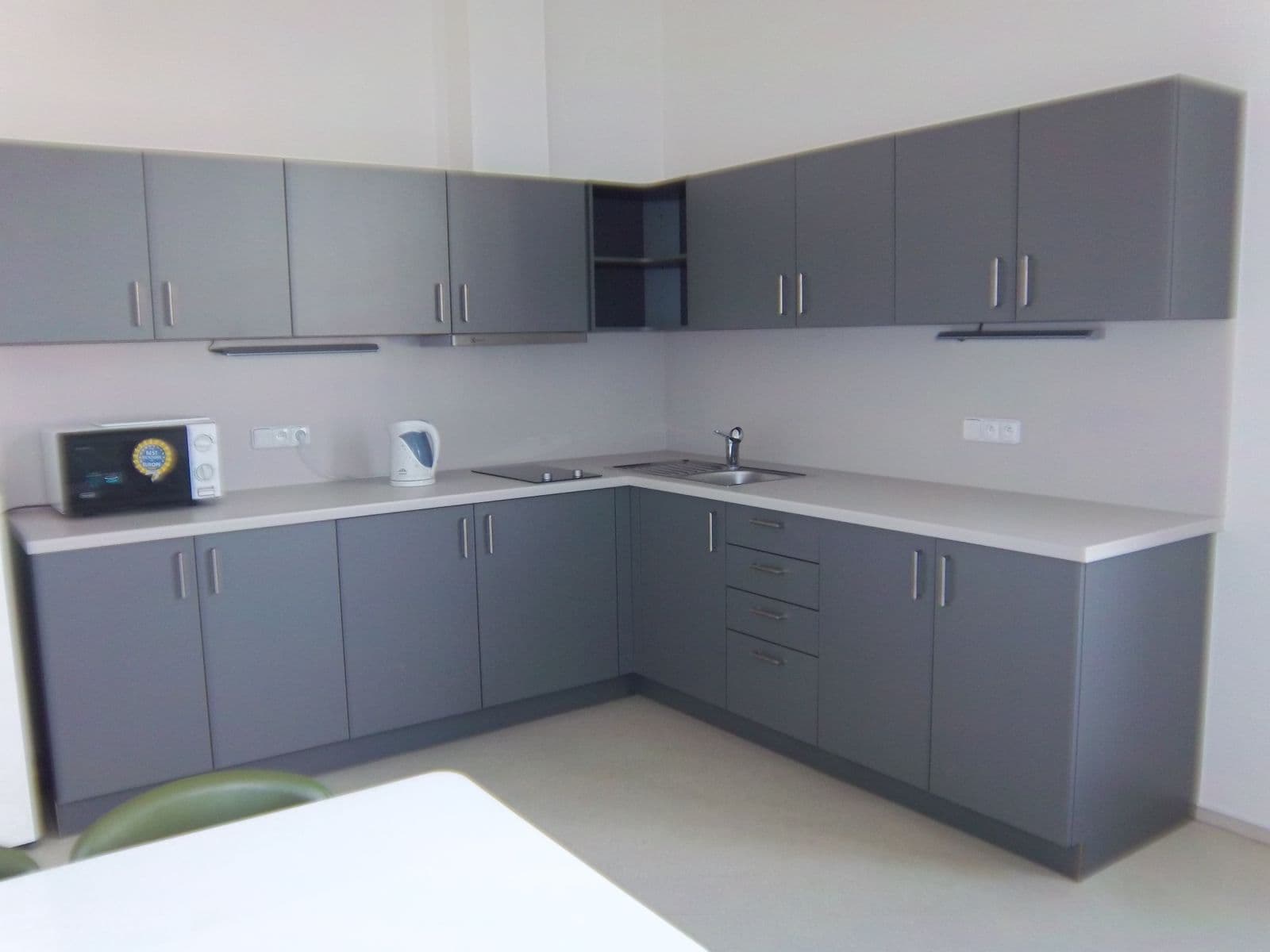 Prenájom kancelárie 24 m², Podnikatelská, Praha, Praha Prenájom kancelárie 24 m², Podnikatelská, Praha, Praha