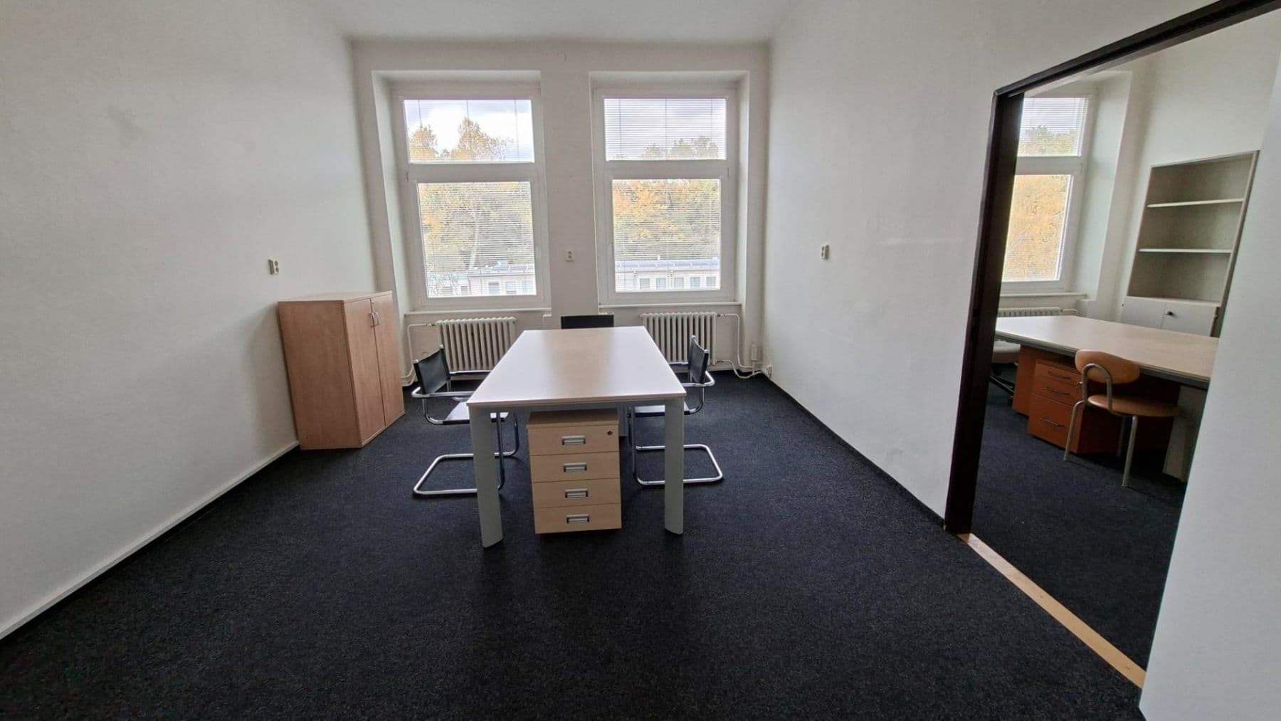 Prenájom kancelárie 24 m², Podnikatelská, Praha, Praha Prenájom kancelárie 24 m², Podnikatelská, Praha, Praha