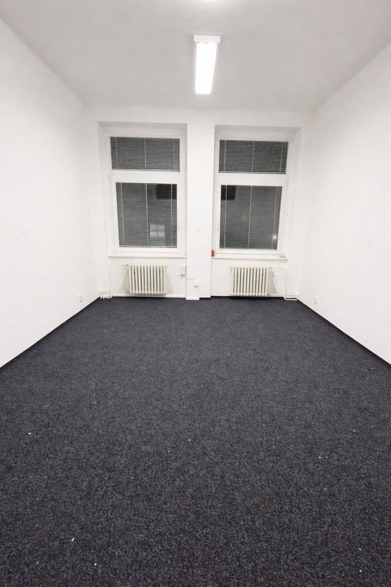 Prenájom kancelárie 24 m², Podnikatelská, Praha, Praha Prenájom kancelárie 24 m², Podnikatelská, Praha, Praha