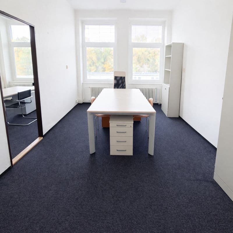 Prenájom kancelárie 24 m², Podnikatelská, Praha, Praha Prenájom kancelárie 24 m², Podnikatelská, Praha, Praha