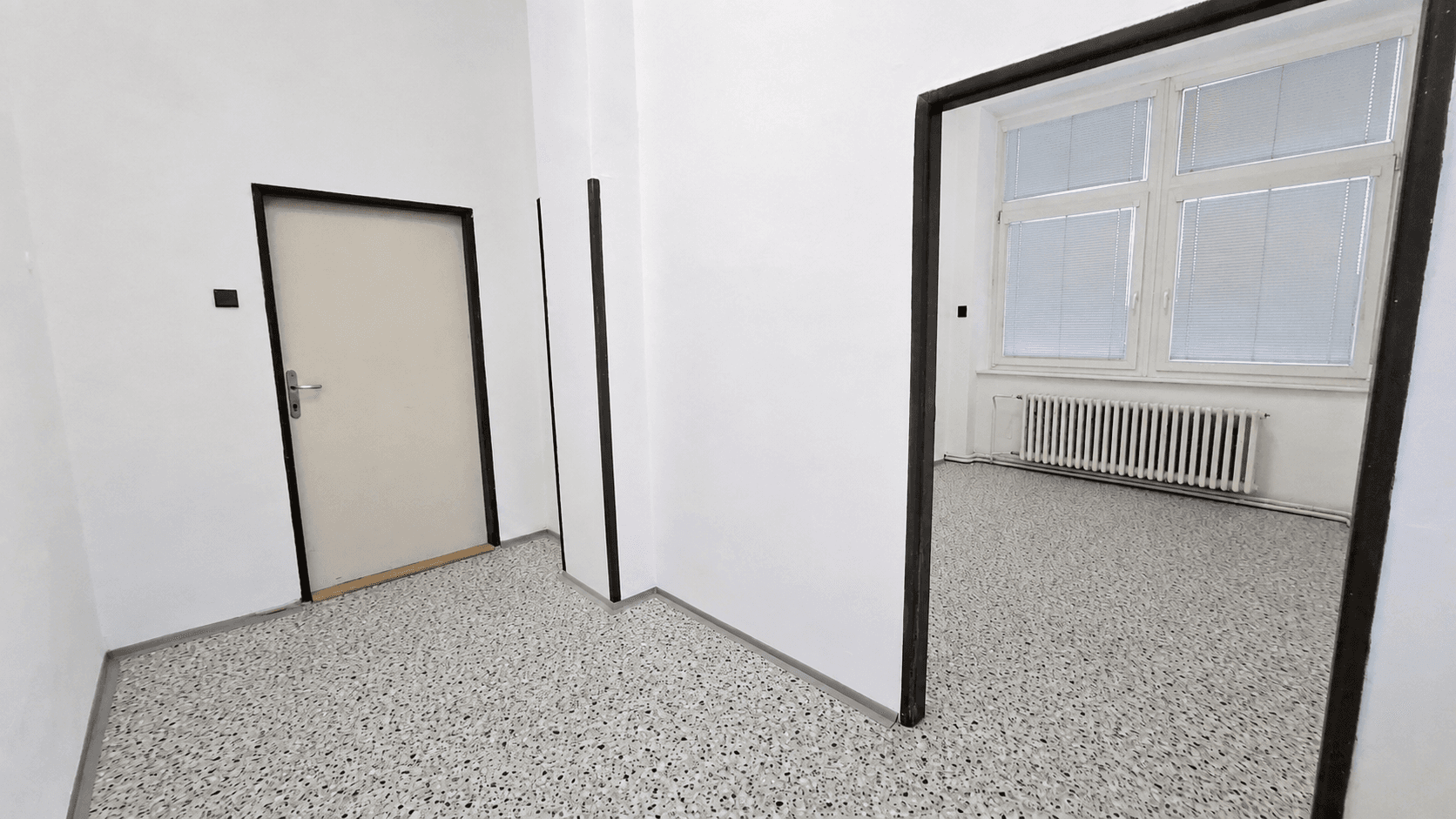 Prenájom kancelárie 18 m², Podnikatelská, Praha, Praha Prenájom kancelárie 18 m², Podnikatelská, Praha, Praha