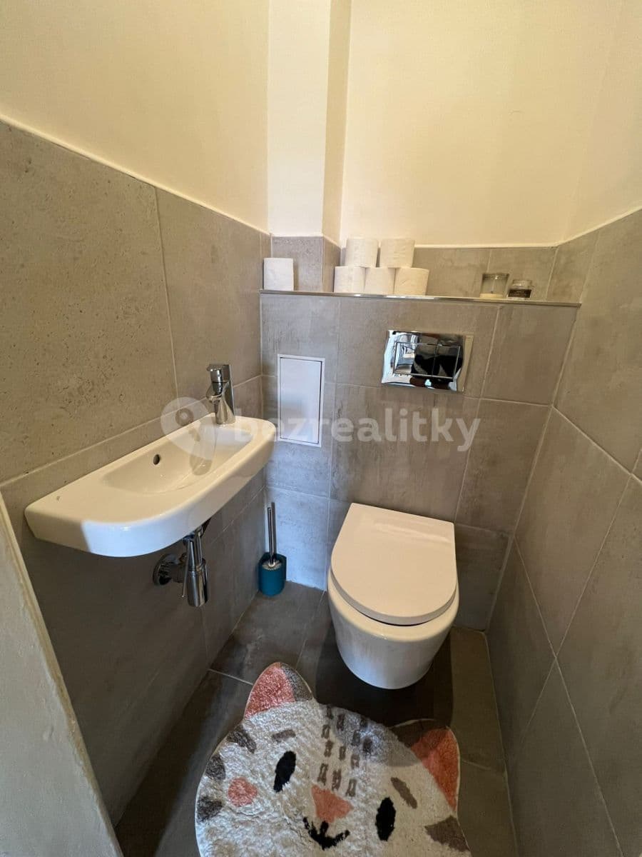 Prenájom bytu 1-izbový 40 m², Na Výtoni, Praha, Praha Prenájom bytu 1-izbový 40 m², Na Výtoni, Praha, Praha