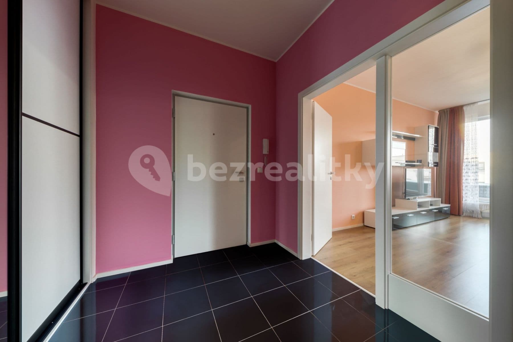 Prenájom bytu 2-izbový 64 m², Praha, Praha Prenájom bytu 2-izbový 64 m², Praha, Praha