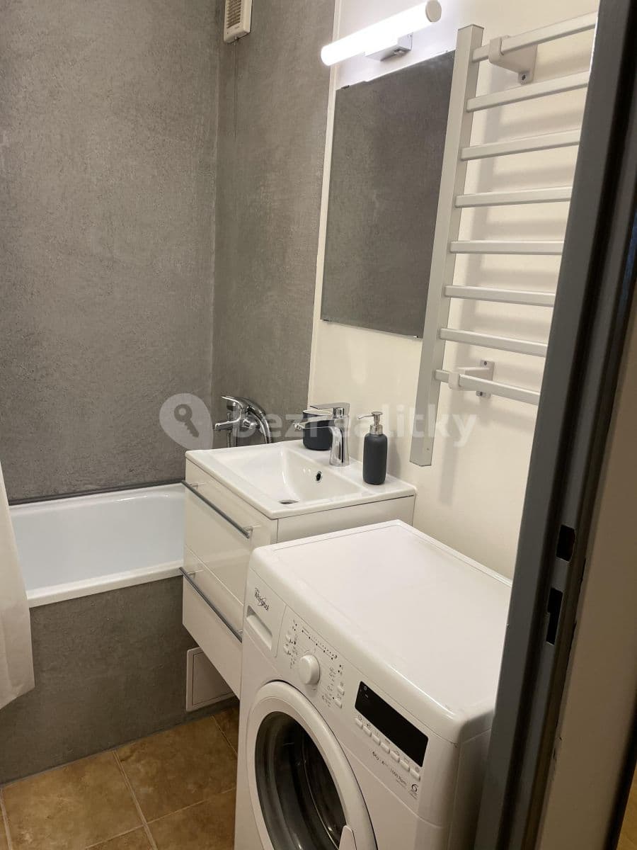 Prenájom bytu Garsoniéra 30 m², Ostrava, Moravskoslezský kraj Prenájom bytu Garsoniéra 30 m², Ostrava, Moravskoslezský kraj