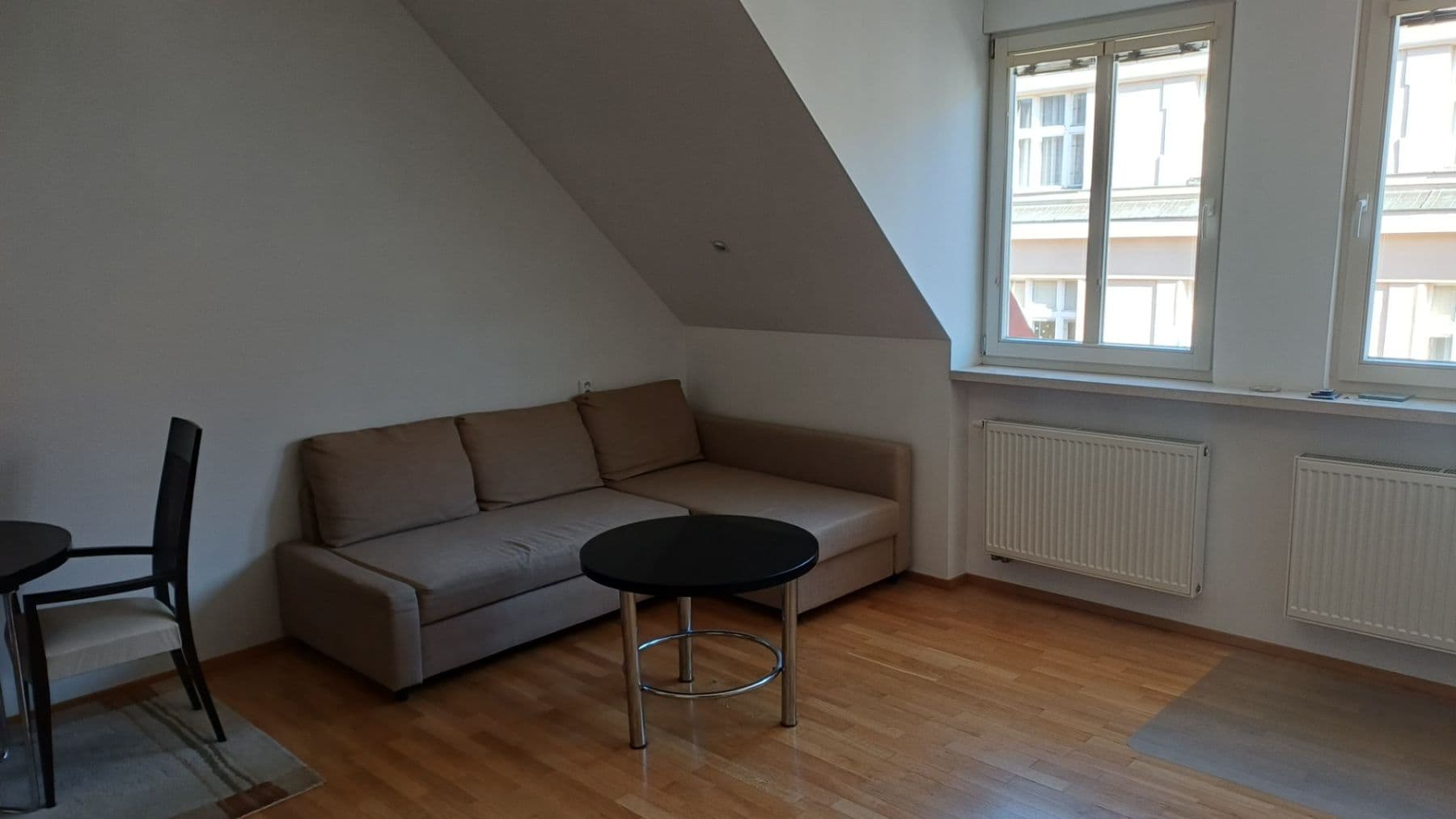 Prenájom bytu 2-izbový 60 m², Bulharská, Praha, Praha Prenájom bytu 2-izbový 60 m², Bulharská, Praha, Praha