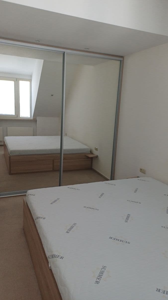 Prenájom bytu 2-izbový 60 m², Bulharská, Praha, Praha Prenájom bytu 2-izbový 60 m², Bulharská, Praha, Praha