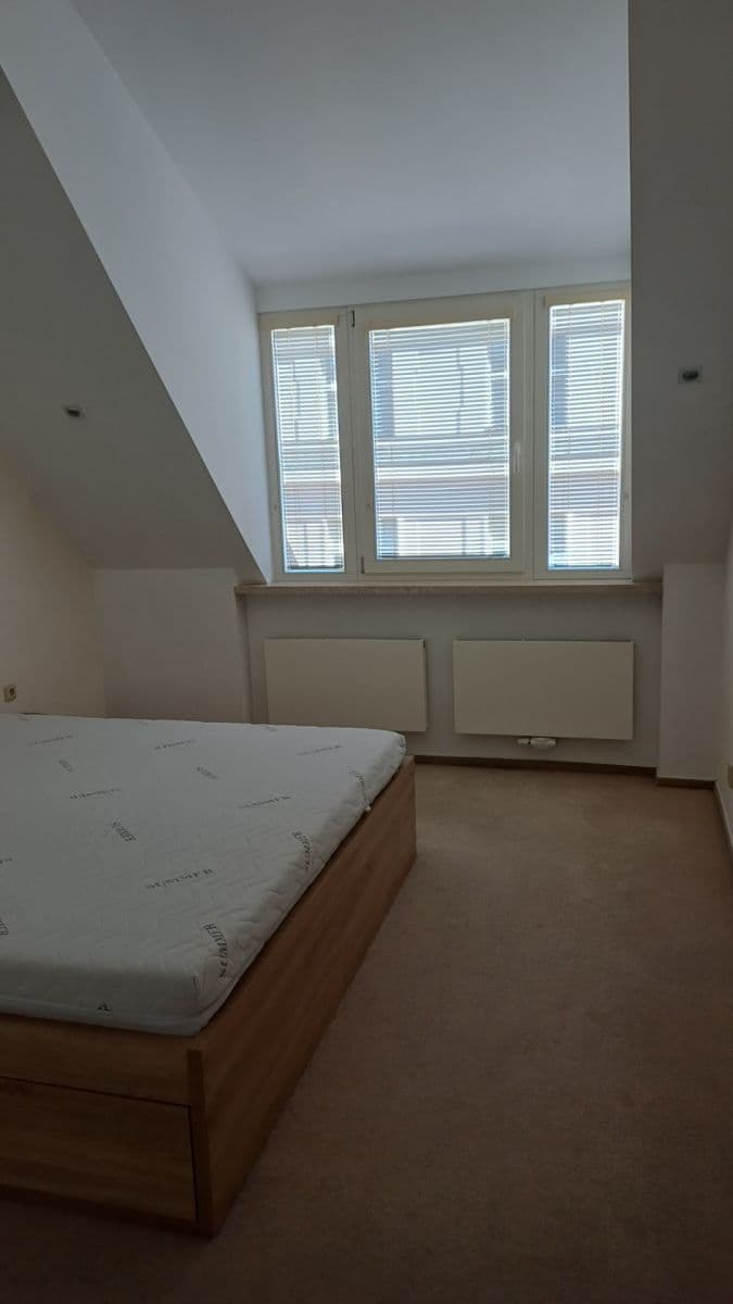 Prenájom bytu 2-izbový 60 m², Bulharská, Praha, Praha Prenájom bytu 2-izbový 60 m², Bulharská, Praha, Praha