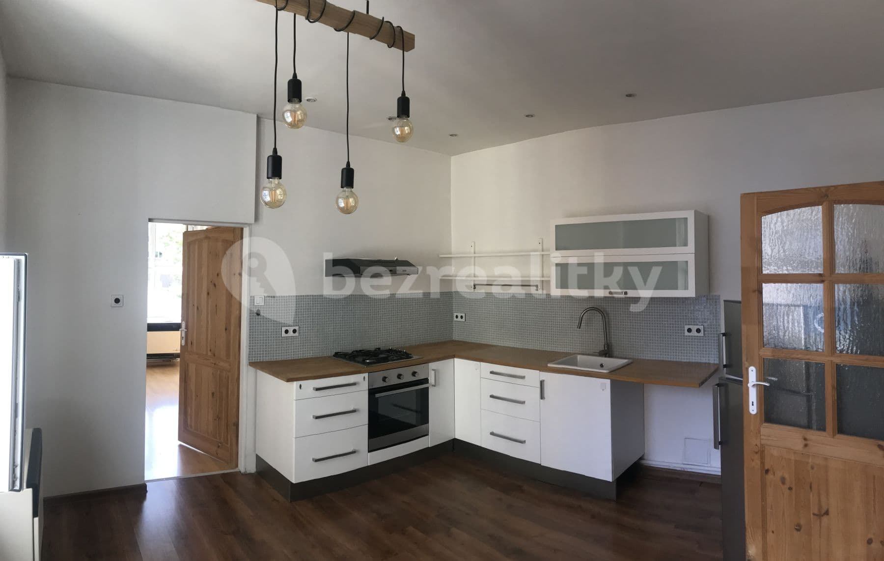 Prenájom bytu 1-izbový 44 m², Adamovská, Praha, Praha Prenájom bytu 1-izbový 44 m², Adamovská, Praha, Praha