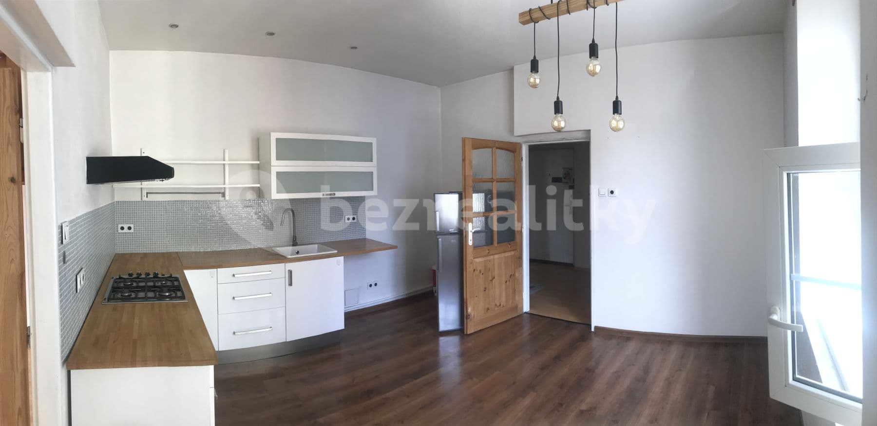 Prenájom bytu 1-izbový 44 m², Adamovská, Praha, Praha Prenájom bytu 1-izbový 44 m², Adamovská, Praha, Praha