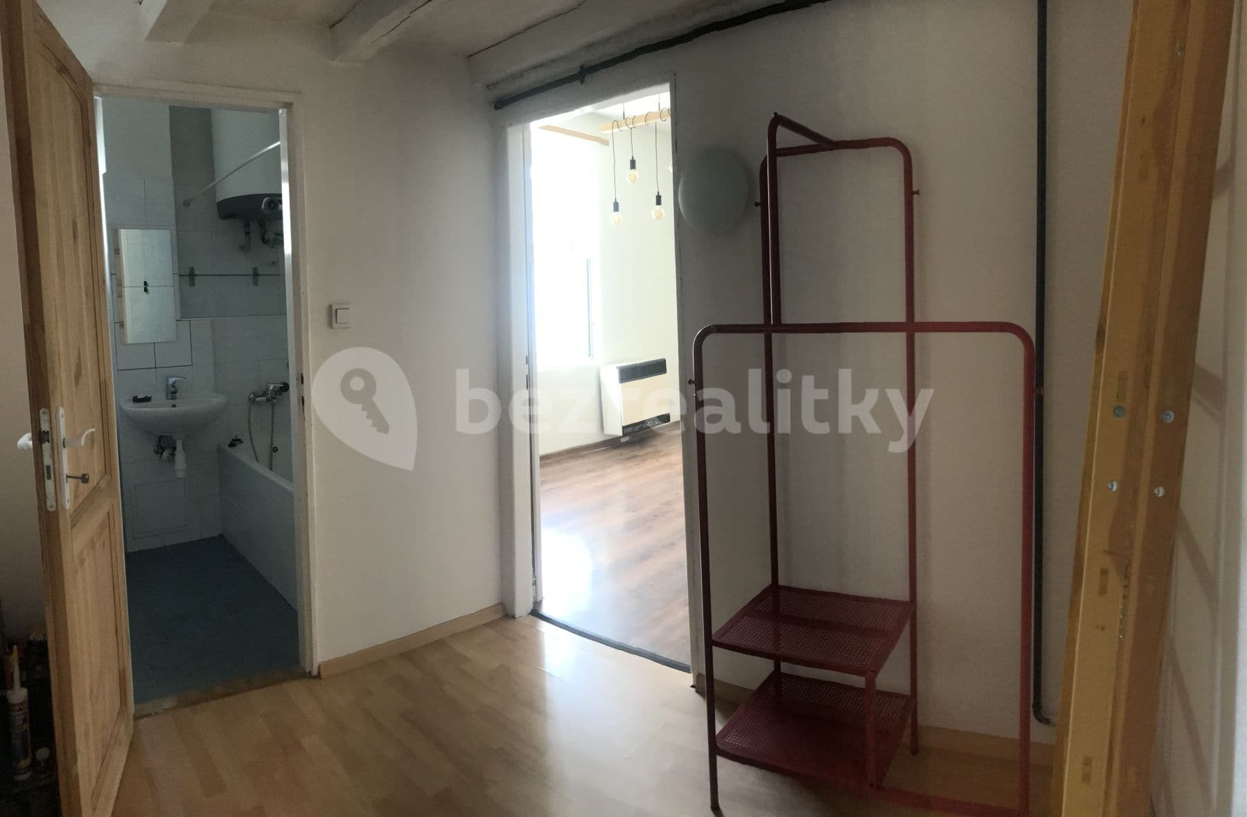 Prenájom bytu 1-izbový 44 m², Adamovská, Praha, Praha Prenájom bytu 1-izbový 44 m², Adamovská, Praha, Praha