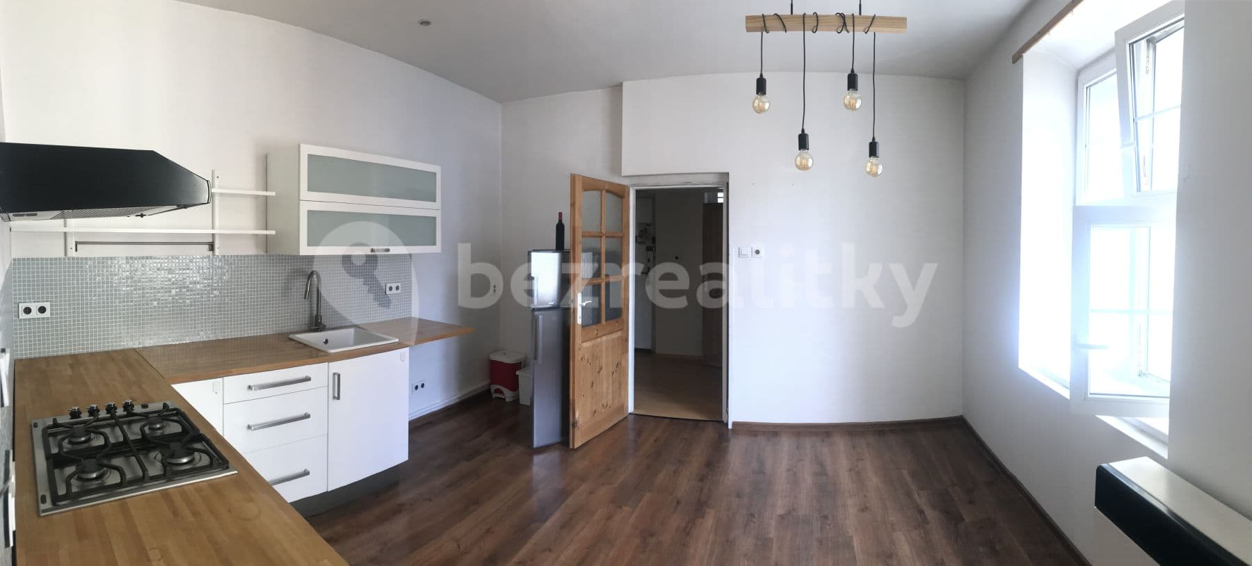 Prenájom bytu 1-izbový 44 m², Adamovská, Praha, Praha Prenájom bytu 1-izbový 44 m², Adamovská, Praha, Praha