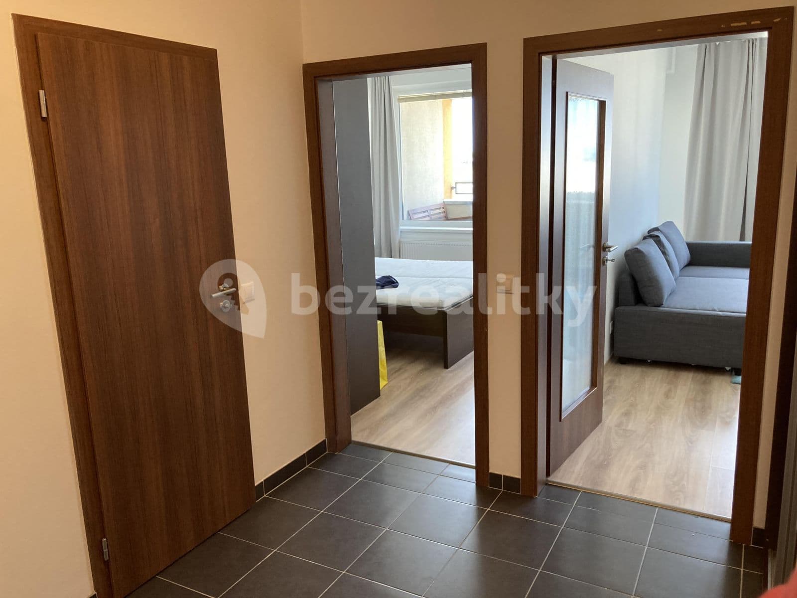 Prenájom bytu 2-izbový 52 m², Nárožní, Praha, Praha Prenájom bytu 2-izbový 52 m², Nárožní, Praha, Praha