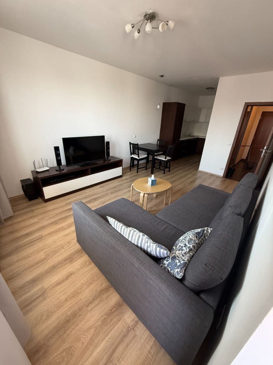 Prenájom bytu 2-izbový 52 m², Nárožní, Praha, Praha Prenájom bytu 2-izbový 52 m², Nárožní, Praha, Praha
