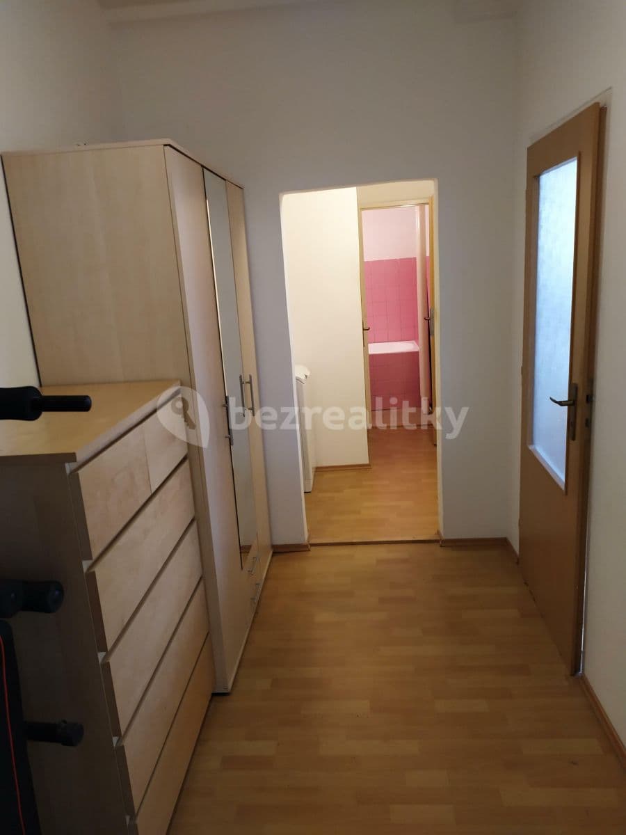 Prenájom bytu 1-izbový 46 m², Sklenárova, Ružinov, Bratislavský kraj
