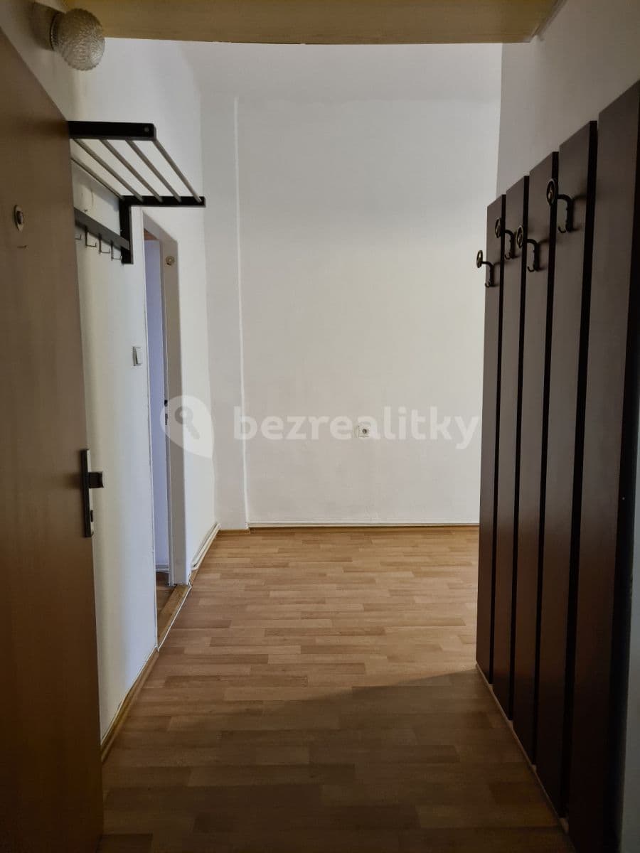 Prenájom bytu 1-izbový 40 m², Štítného, Praha, Praha
