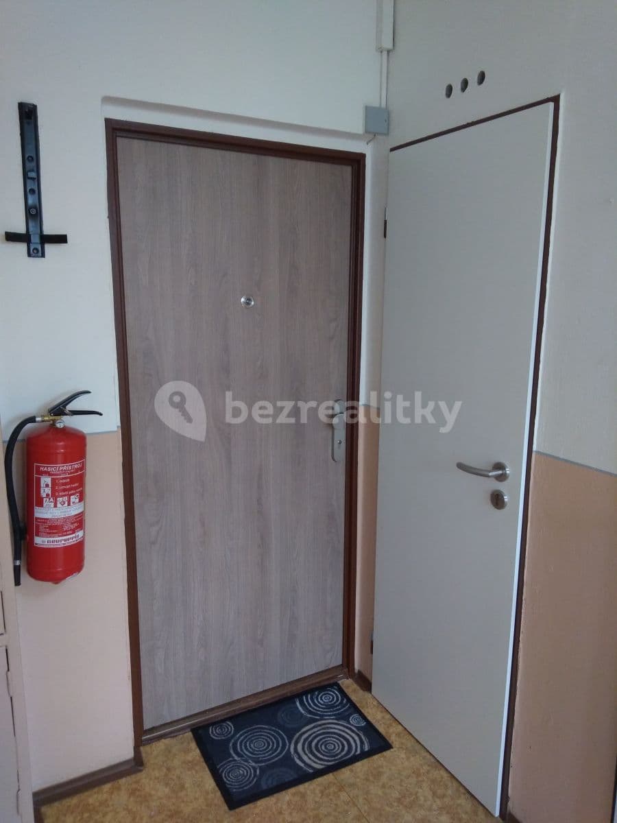Prenájom bytu 2-izbový 41 m², U Hvězdy, Kladno, Středočeský kraj Prenájom bytu 2-izbový 41 m², U Hvězdy, Kladno, Středočeský kraj