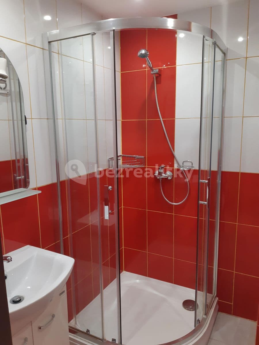 Prenájom bytu 2-izbový 41 m², U Hvězdy, Kladno, Středočeský kraj Prenájom bytu 2-izbový 41 m², U Hvězdy, Kladno, Středočeský kraj