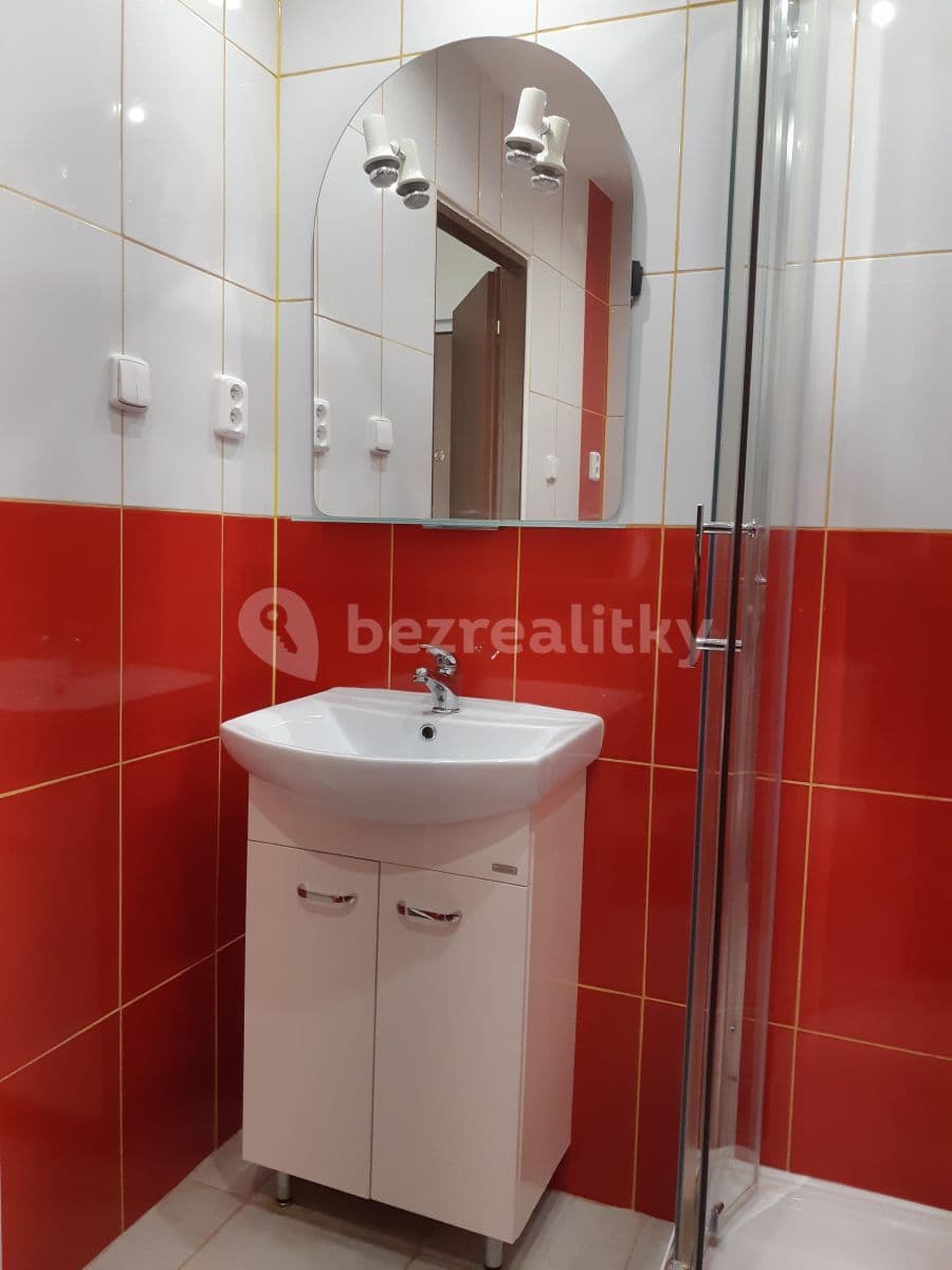 Prenájom bytu 2-izbový 41 m², U Hvězdy, Kladno, Středočeský kraj Prenájom bytu 2-izbový 41 m², U Hvězdy, Kladno, Středočeský kraj