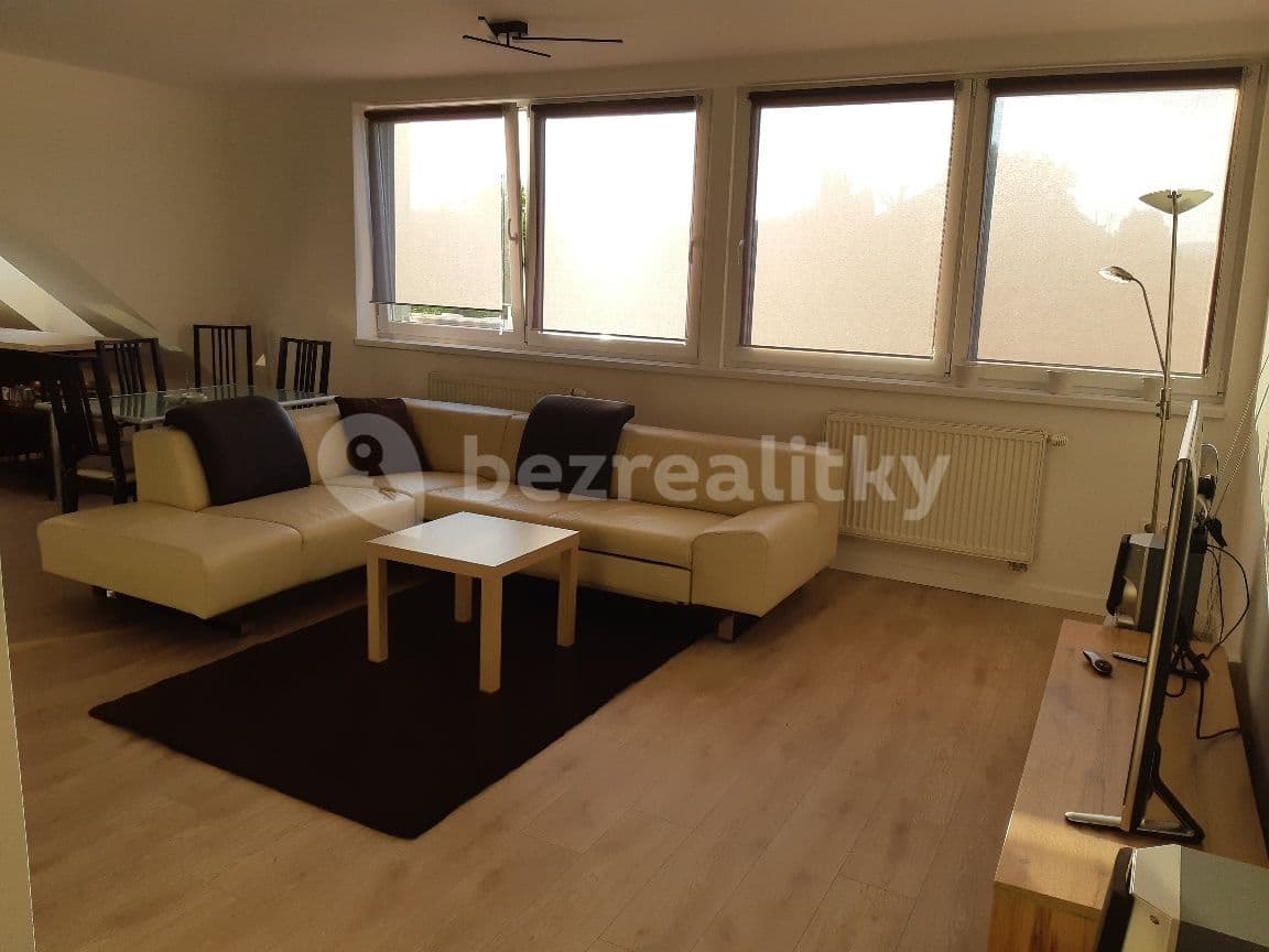 Prenájom bytu 2-izbový 63 m², Ružinov, Bratislavský kraj