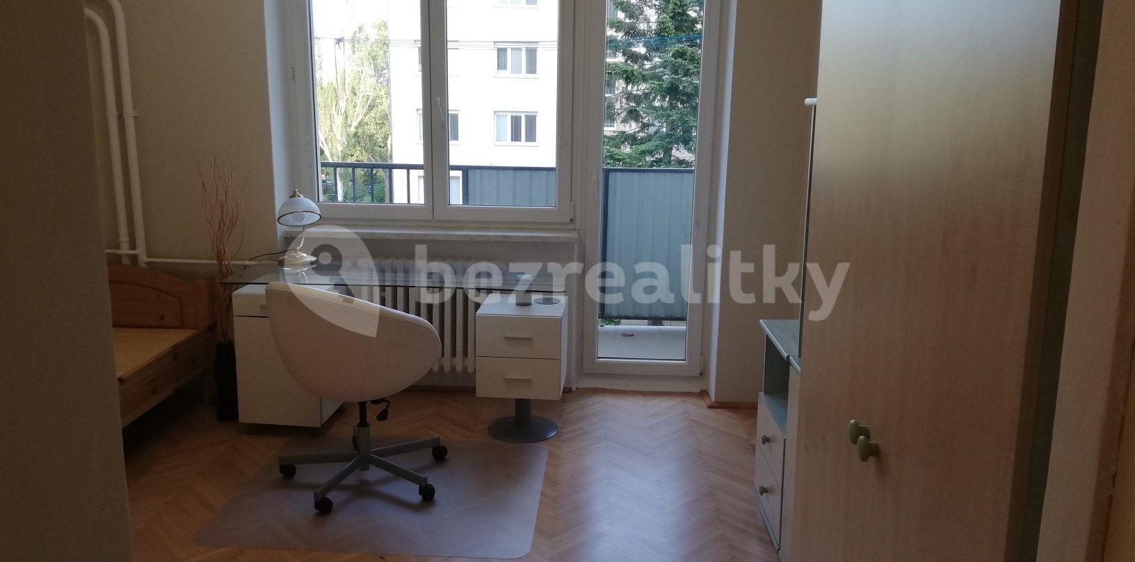 Prenájom bytu 3-izbový 79 m², Rača, Bratislavský kraj