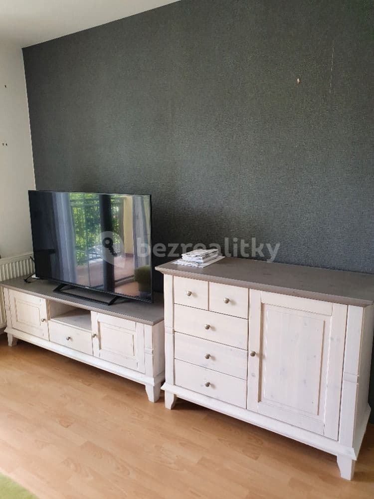 Prenájom bytu 2-izbový 51 m², Vestec, Středočeský kraj Prenájom bytu 2-izbový 51 m², Vestec, Středočeský kraj