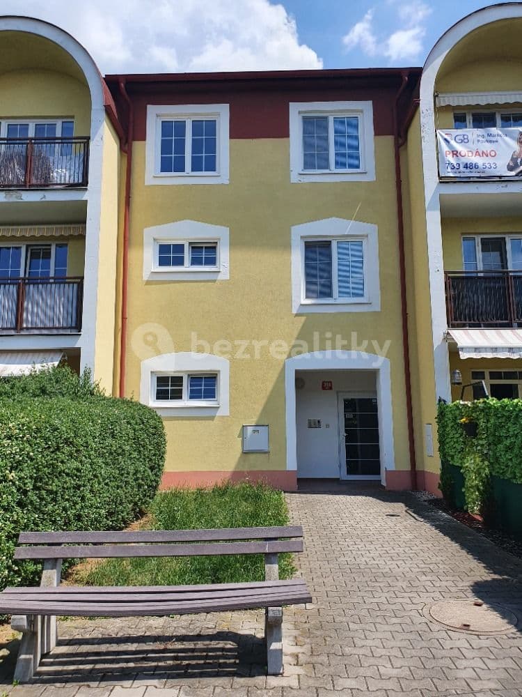 Prenájom bytu 2-izbový 51 m², Vestec, Středočeský kraj Prenájom bytu 2-izbový 51 m², Vestec, Středočeský kraj