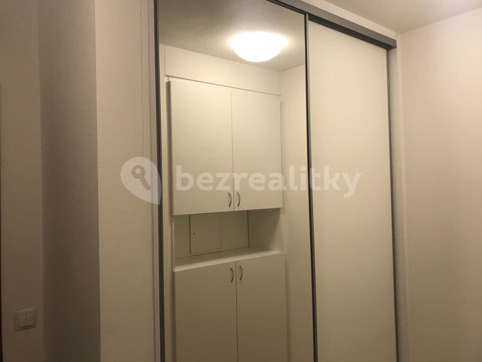 Prenájom bytu 2-izbový 58 m², Toufarova, Praha, Praha Prenájom bytu 2-izbový 58 m², Toufarova, Praha, Praha