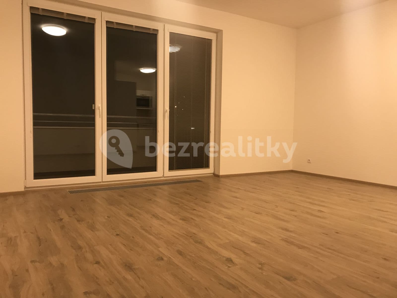 Prenájom bytu 2-izbový 58 m², Toufarova, Praha, Praha Prenájom bytu 2-izbový 58 m², Toufarova, Praha, Praha