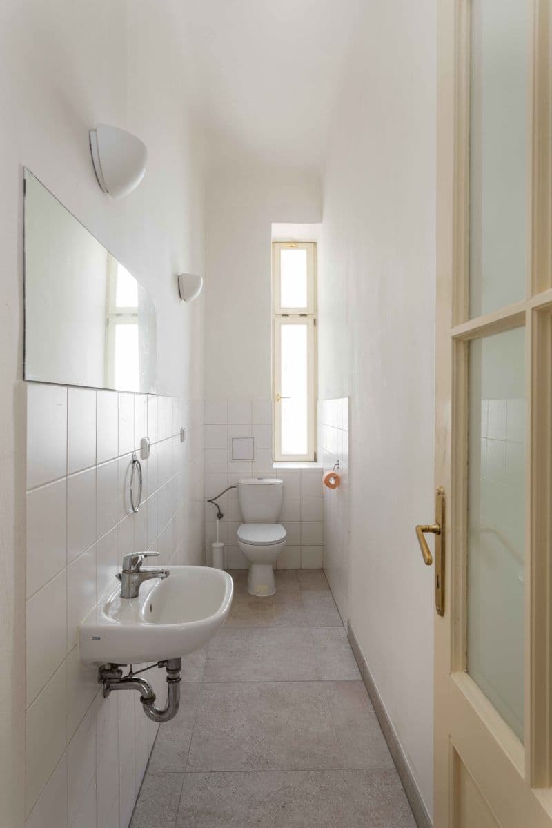 Prenájom bytu 3-izbový 96 m², Křižíkova, Praha, Praha Prenájom bytu 3-izbový 96 m², Křižíkova, Praha, Praha