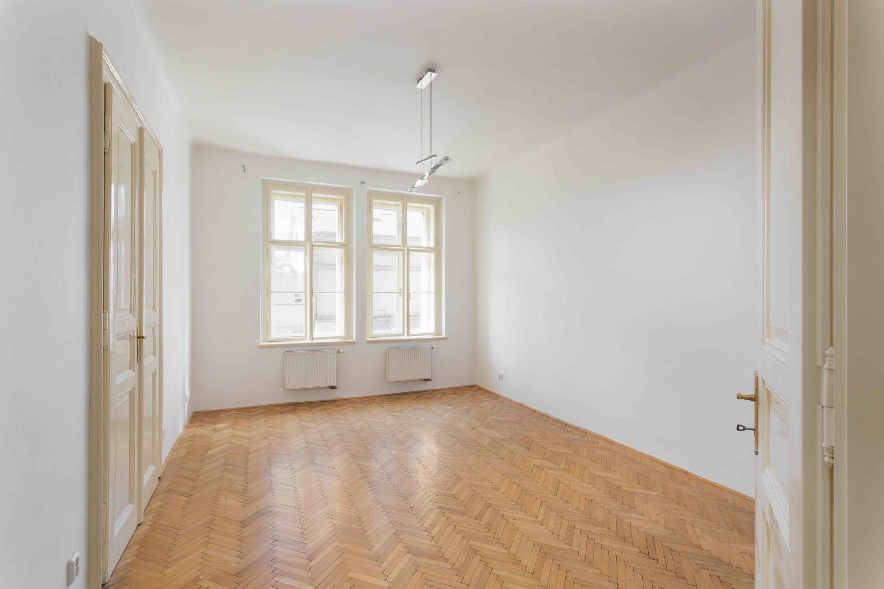 Prenájom bytu 3-izbový 96 m², Křižíkova, Praha, Praha Prenájom bytu 3-izbový 96 m², Křižíkova, Praha, Praha