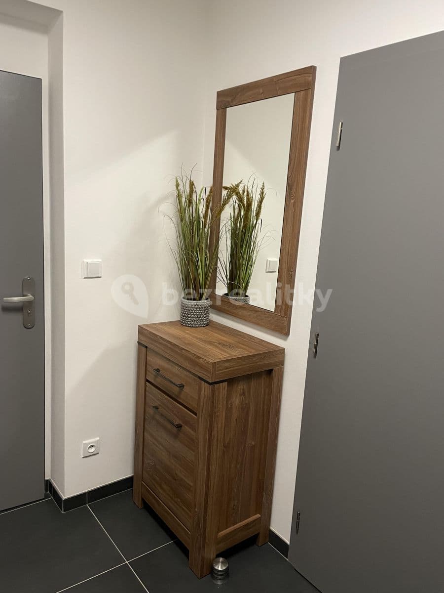 Prenájom bytu 2-izbový 65 m², Kunštátská, Poděbrady, Středočeský kraj Prenájom bytu 2-izbový 65 m², Kunštátská, Poděbrady, Středočeský kraj