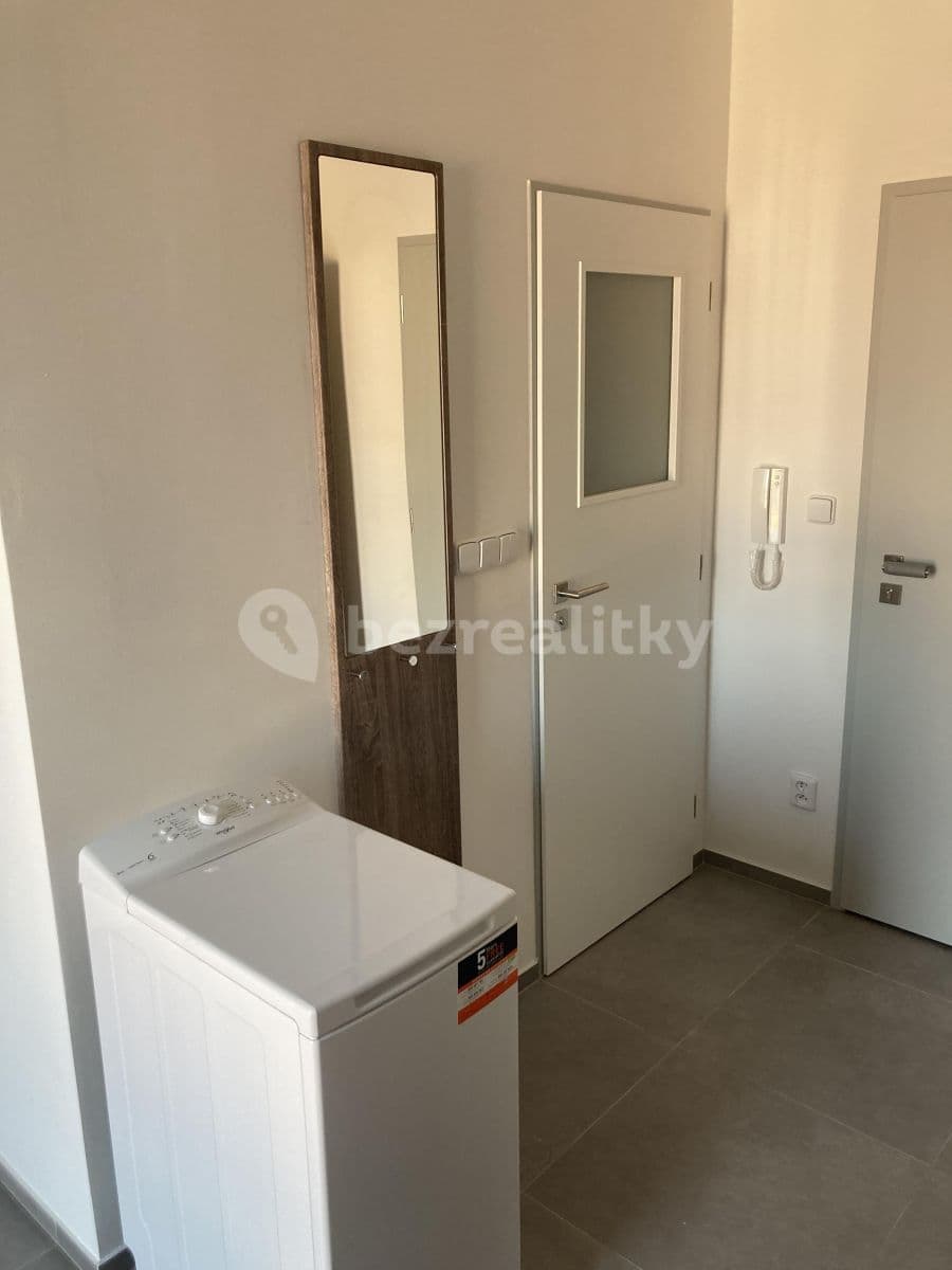 Prenájom bytu Garsoniéra 19 m², Křenová, Brno, Jihomoravský kraj Prenájom bytu Garsoniéra 19 m², Křenová, Brno, Jihomoravský kraj