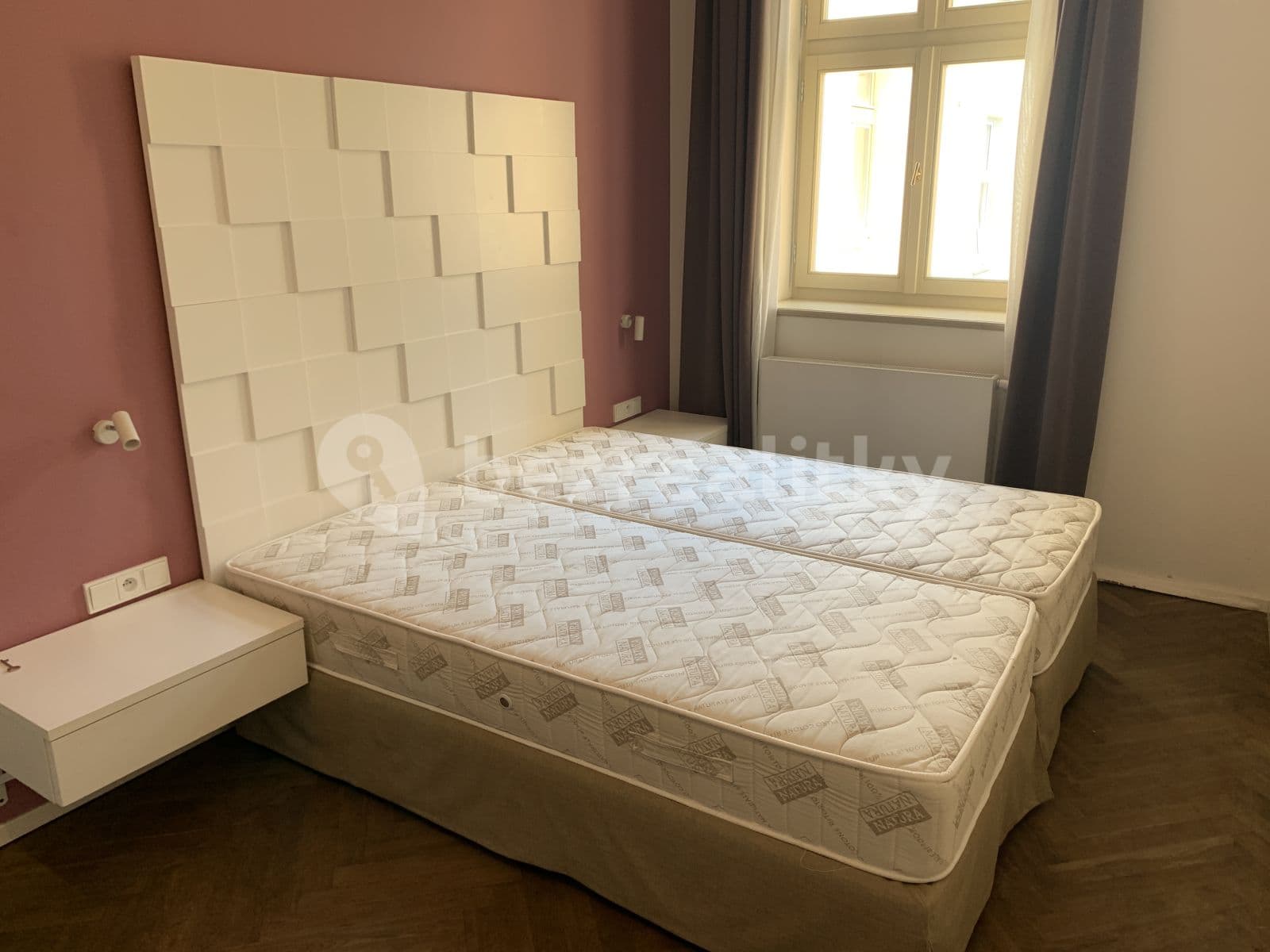 Prenájom bytu 2-izbový 45 m², Staropramenná, Praha, Praha Prenájom bytu 2-izbový 45 m², Staropramenná, Praha, Praha