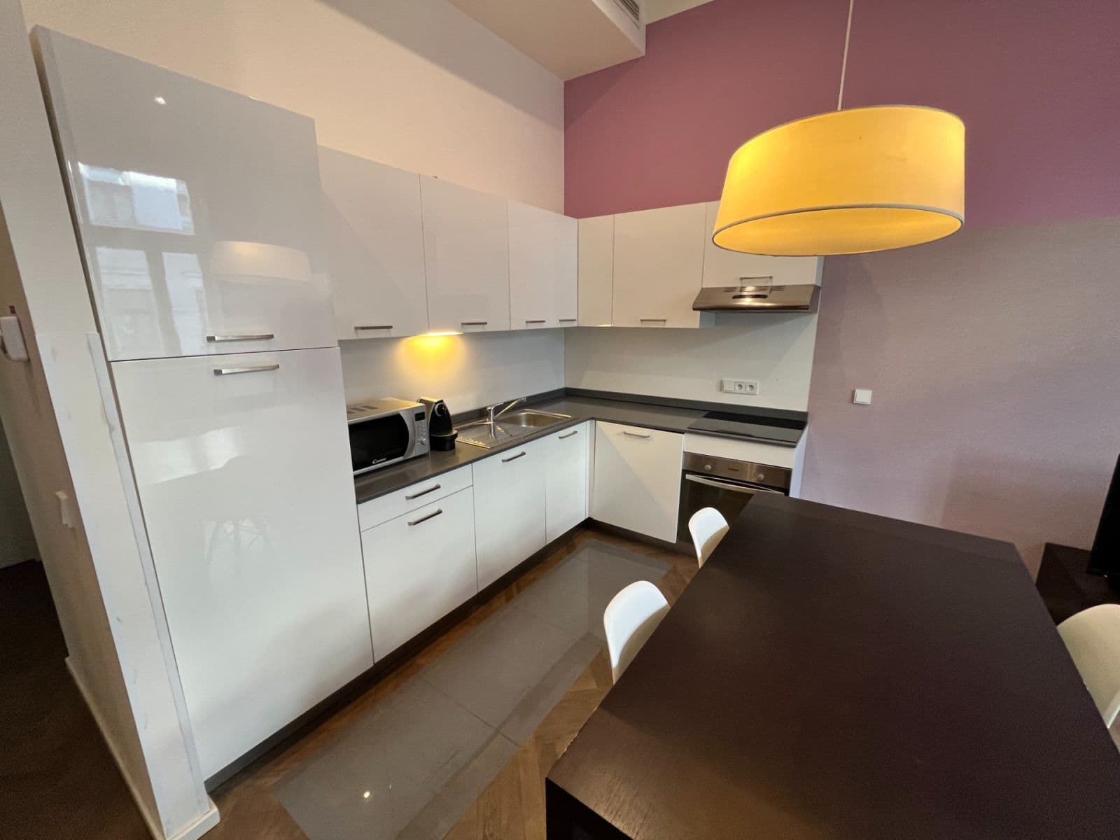 Prenájom bytu 2-izbový 45 m², Staropramenná, Praha, Praha Prenájom bytu 2-izbový 45 m², Staropramenná, Praha, Praha