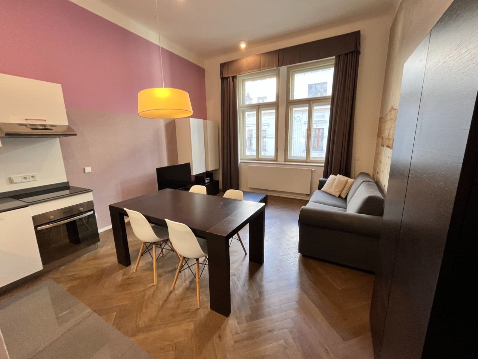 Prenájom bytu 2-izbový 45 m², Staropramenná, Praha, Praha Prenájom bytu 2-izbový 45 m², Staropramenná, Praha, Praha
