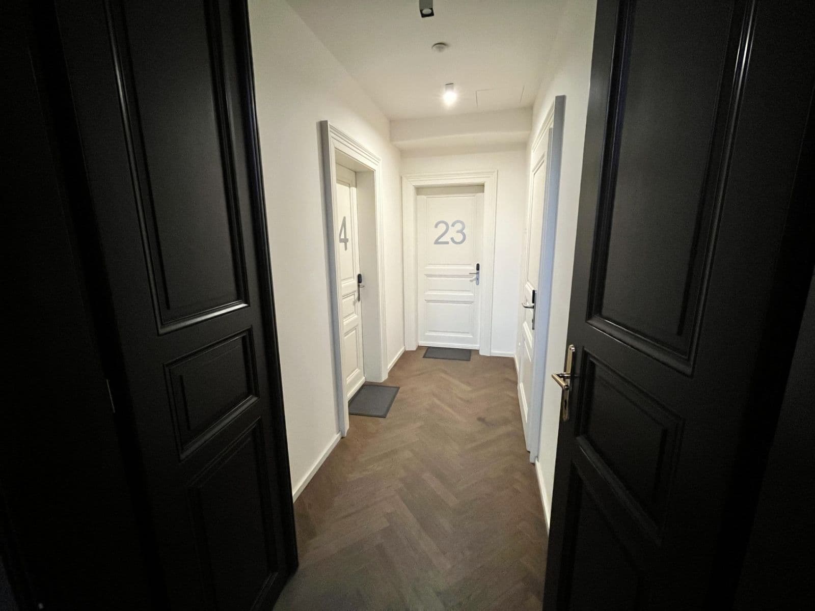 Prenájom bytu 2-izbový 45 m², Staropramenná, Praha, Praha Prenájom bytu 2-izbový 45 m², Staropramenná, Praha, Praha
